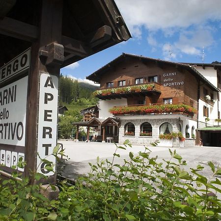 Hotel Garni Dello Sportivo Мадона ди Кампильо Екстериор снимка