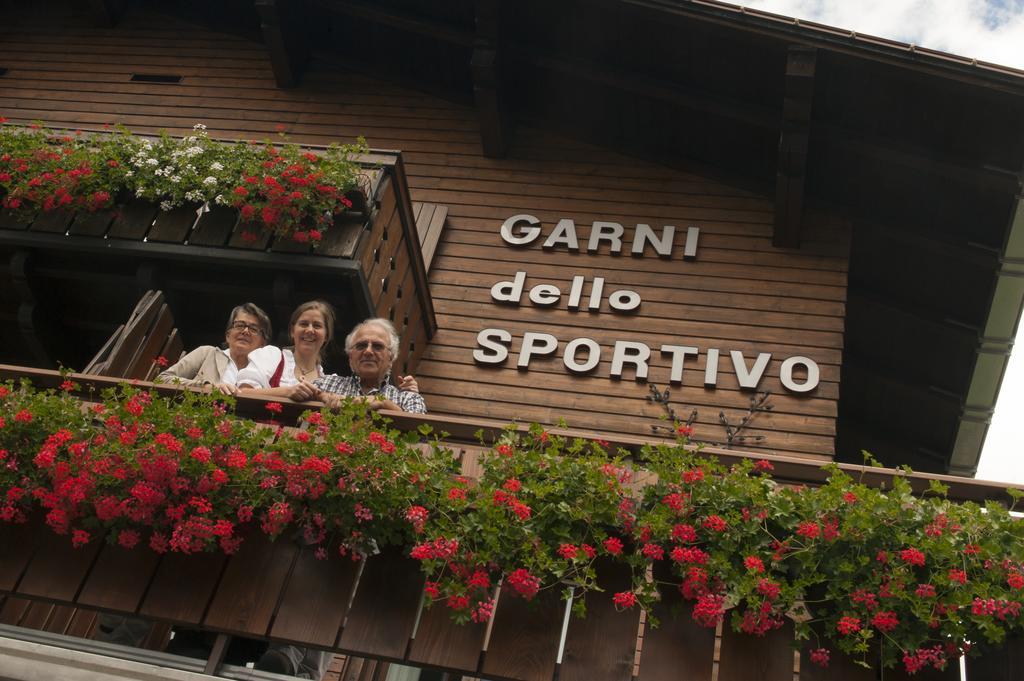 Hotel Garni Dello Sportivo Мадона ди Кампильо Екстериор снимка