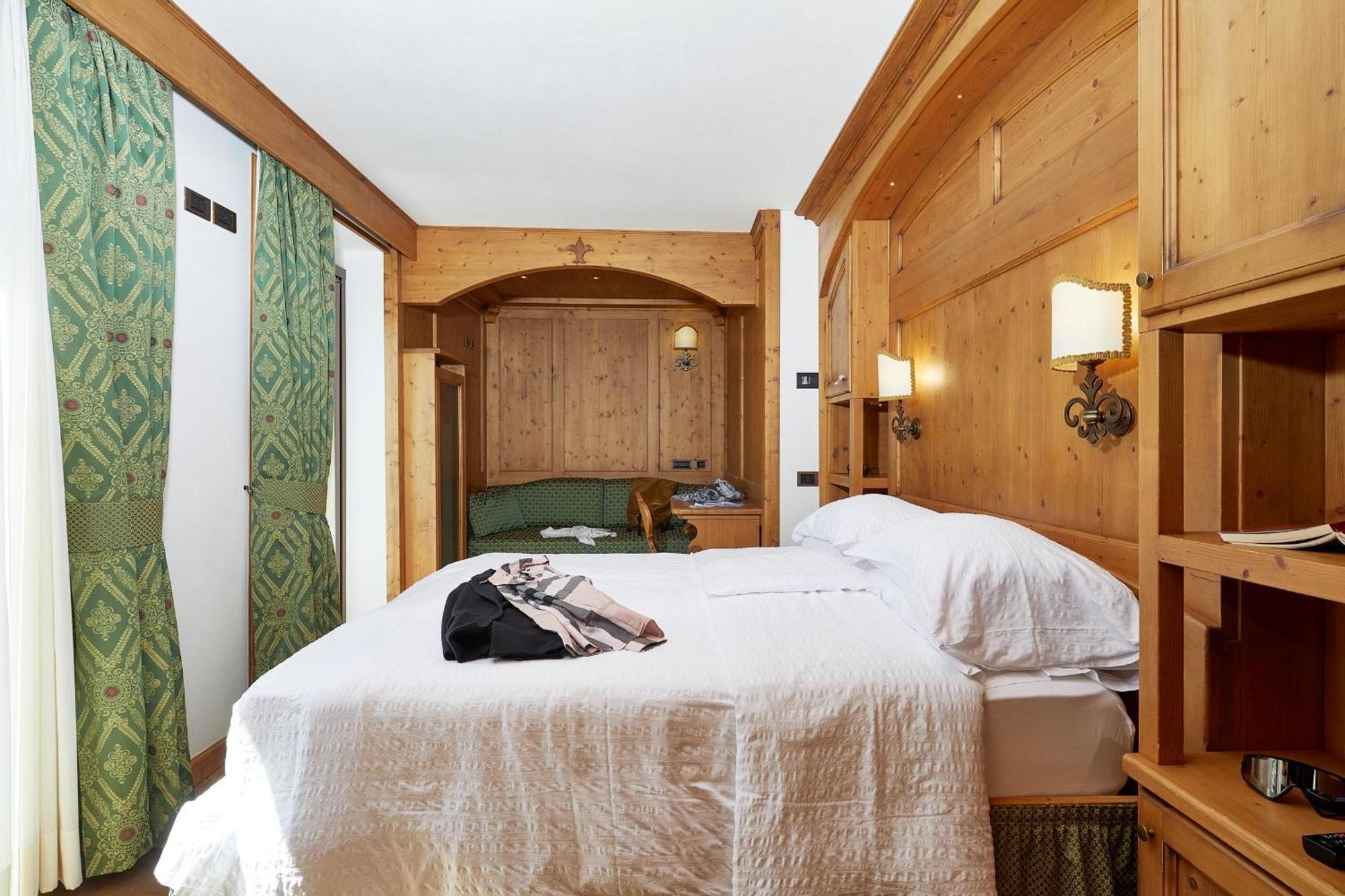 Hotel Garni Dello Sportivo Мадона ди Кампильо Екстериор снимка