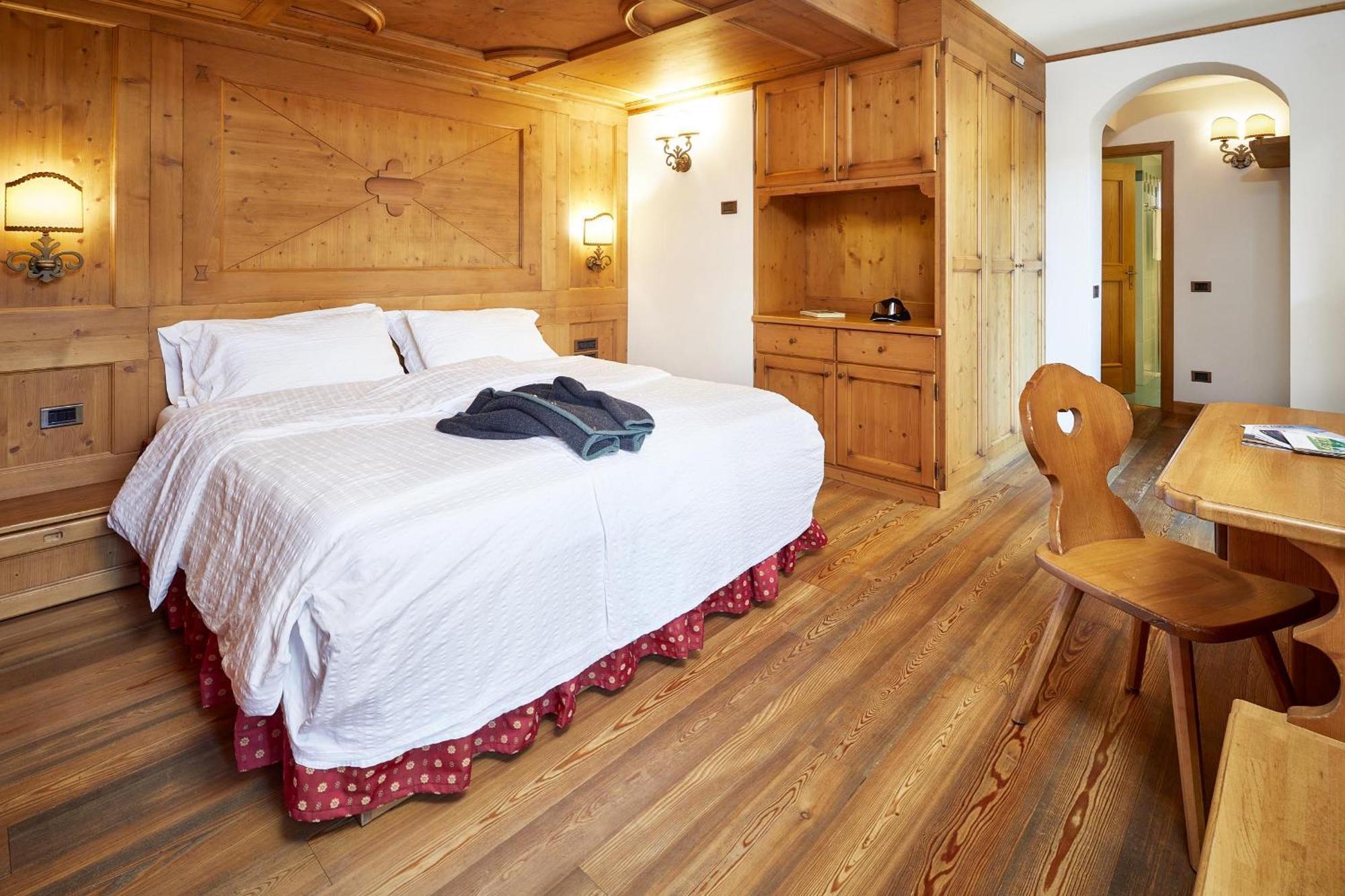 Hotel Garni Dello Sportivo Мадона ди Кампильо Екстериор снимка