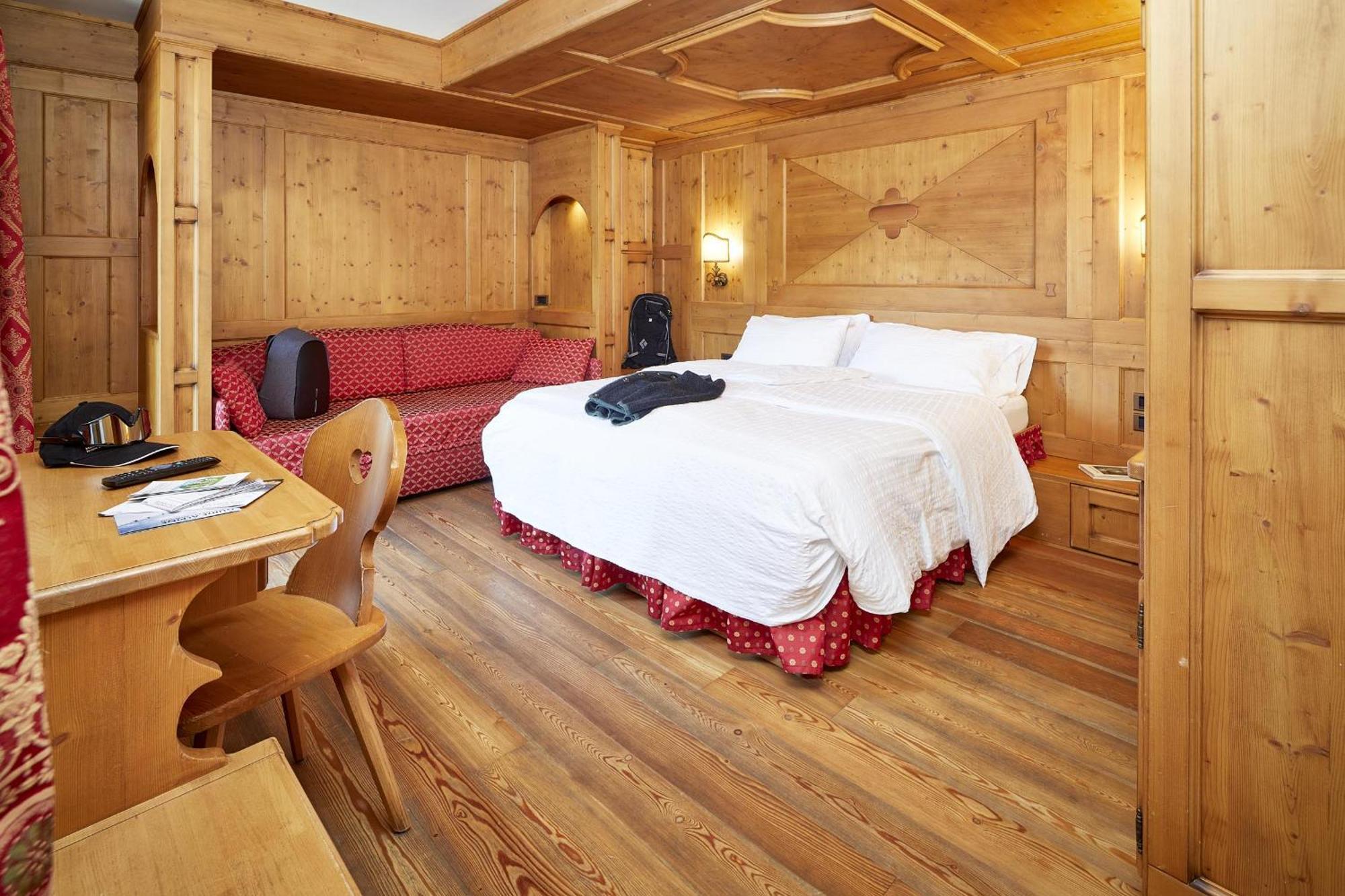Hotel Garni Dello Sportivo Мадона ди Кампильо Екстериор снимка