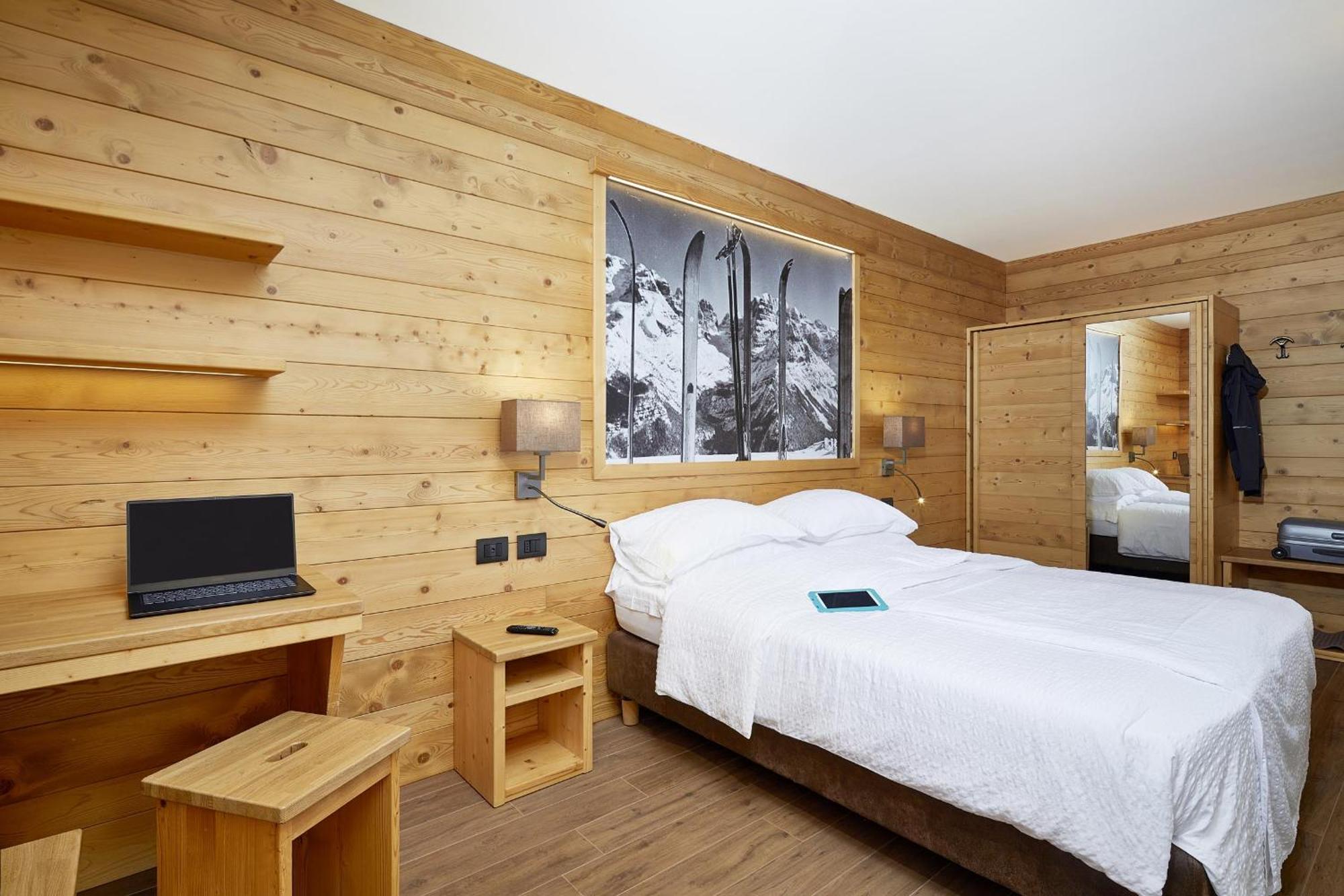 Hotel Garni Dello Sportivo Мадона ди Кампильо Екстериор снимка