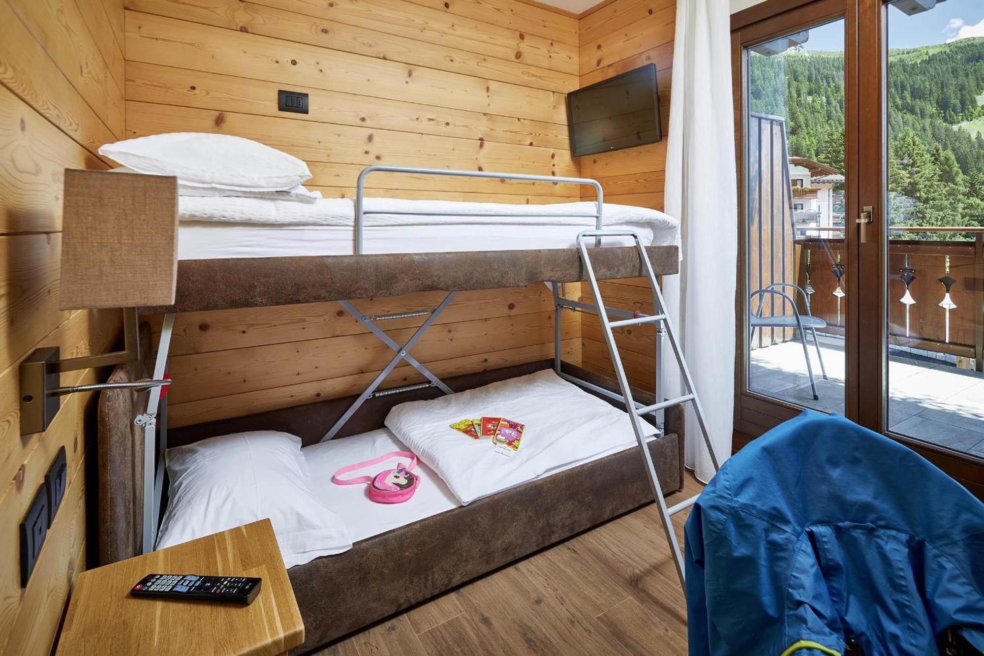 Hotel Garni Dello Sportivo Мадона ди Кампильо Екстериор снимка