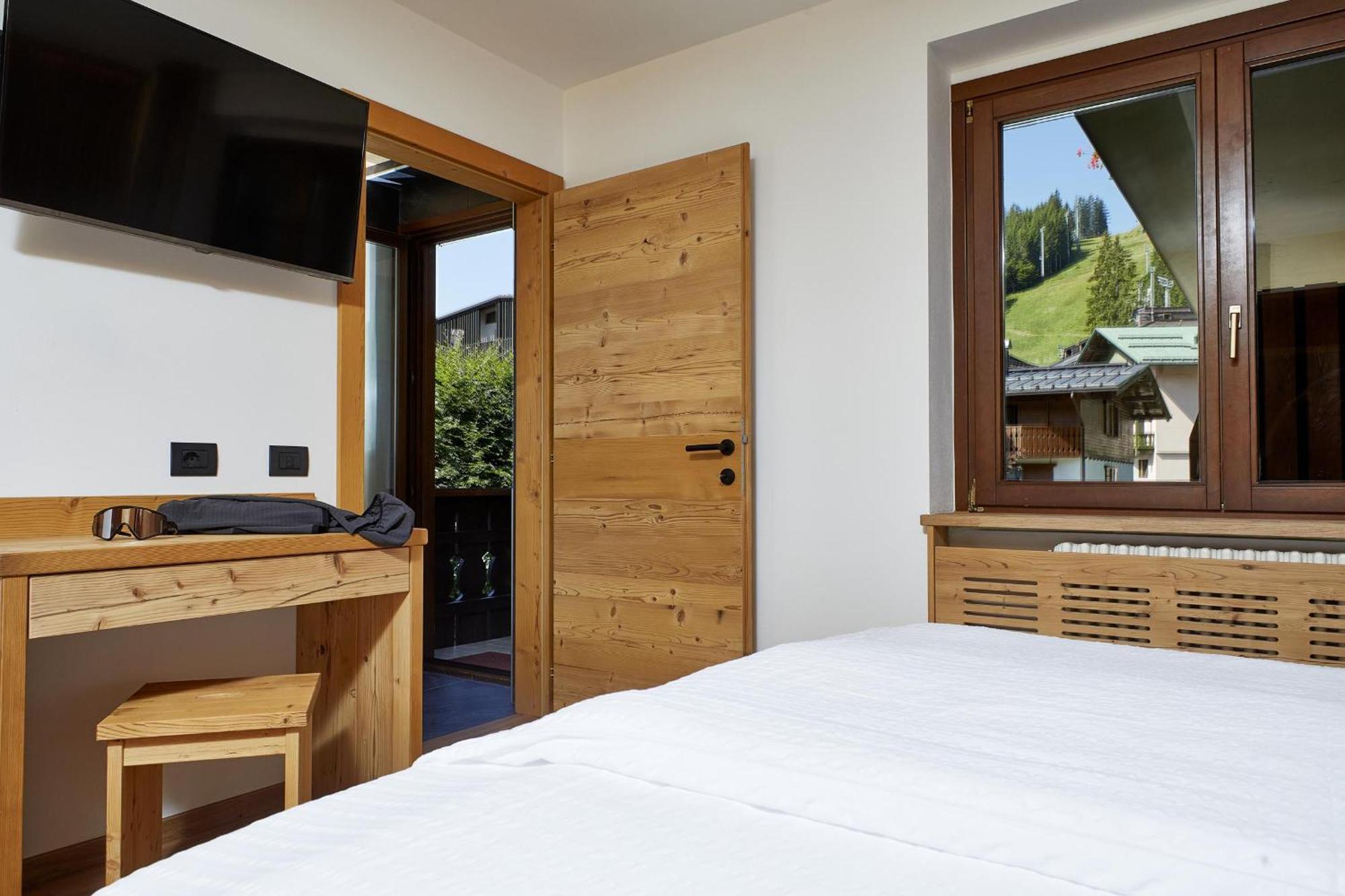 Hotel Garni Dello Sportivo Мадона ди Кампильо Екстериор снимка